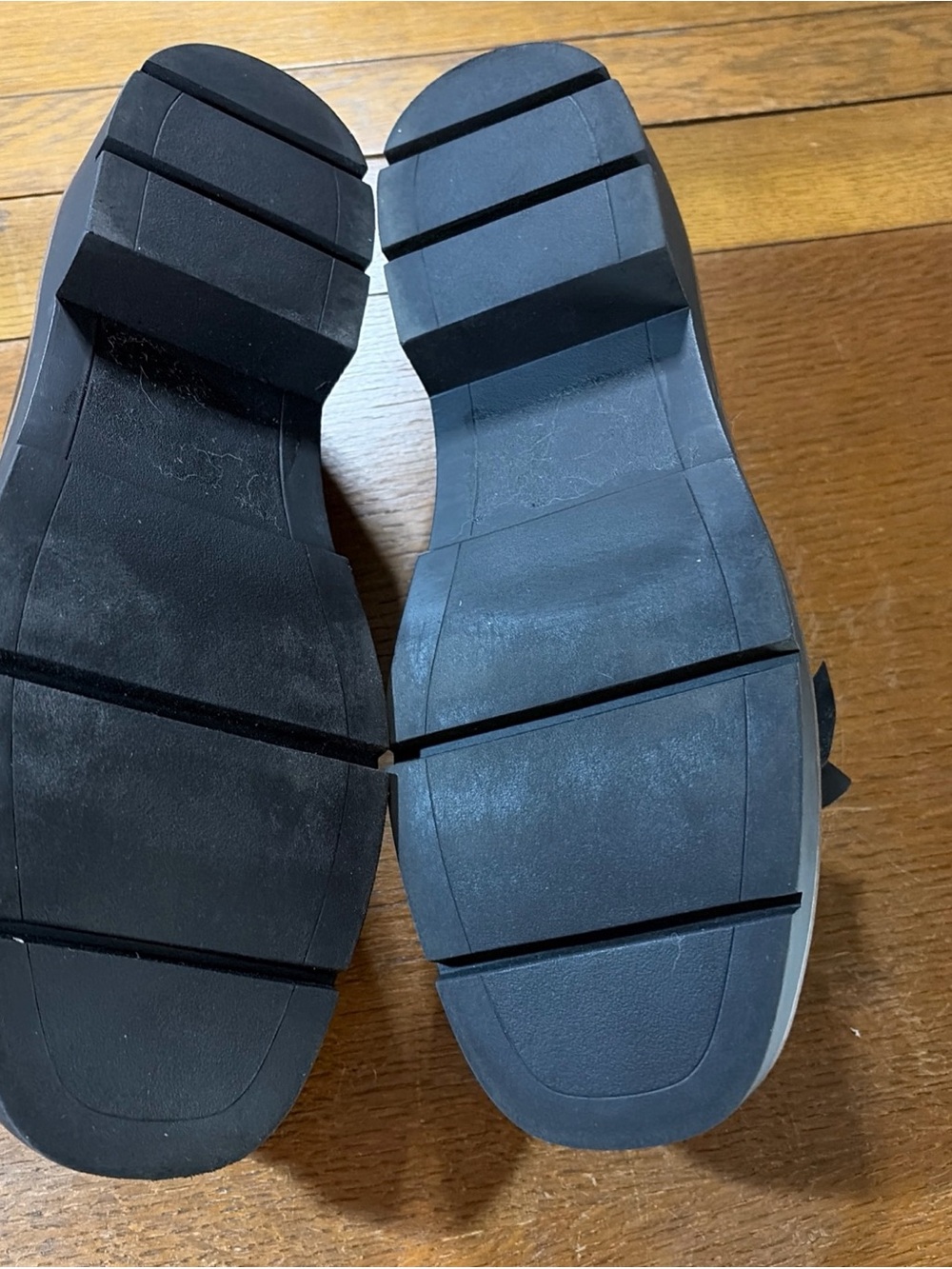 Nordstrom Black Leather Loafers with Silver Chain and Ribbon - Picture 5 of 8